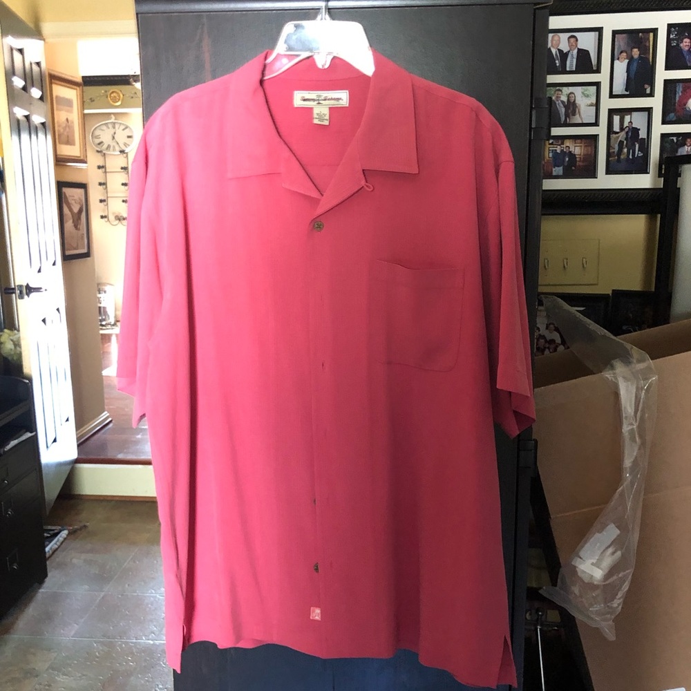 Tommy Bahama shirt 100% silk
